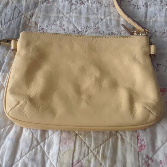 Fossil Buttery Yellow Leather Crossbody Bag - Picture 8 of 15